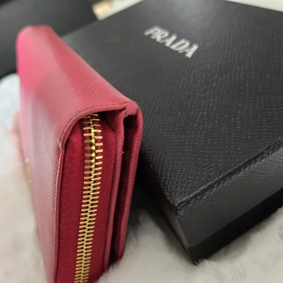Prada Peonia Pink Zip Around Wallet w/Registration card & Original Box - EUC - Picture 13 of 16